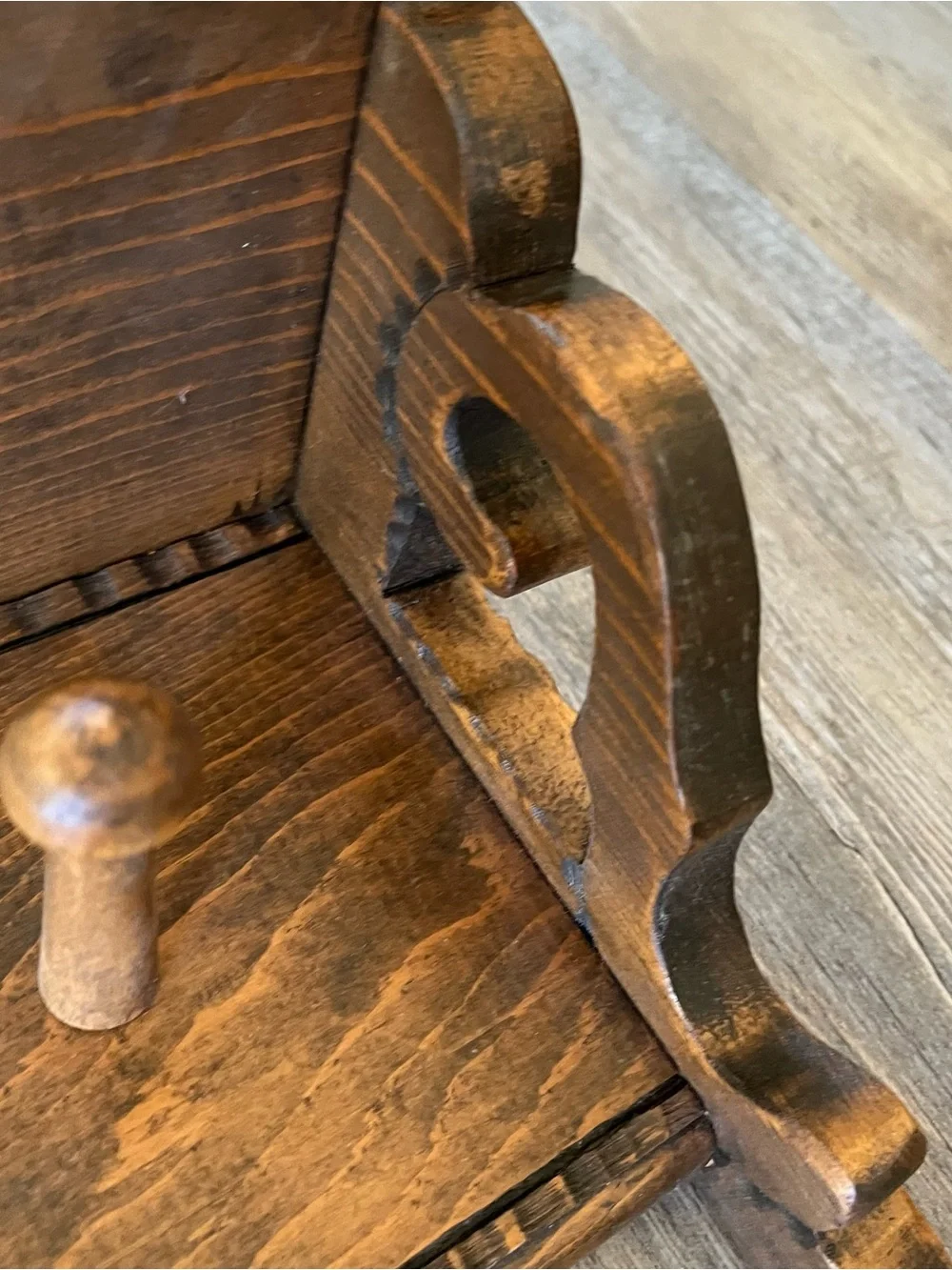 Wooden Shelf With Hearts And Hanging Pegs, Display, Scroll